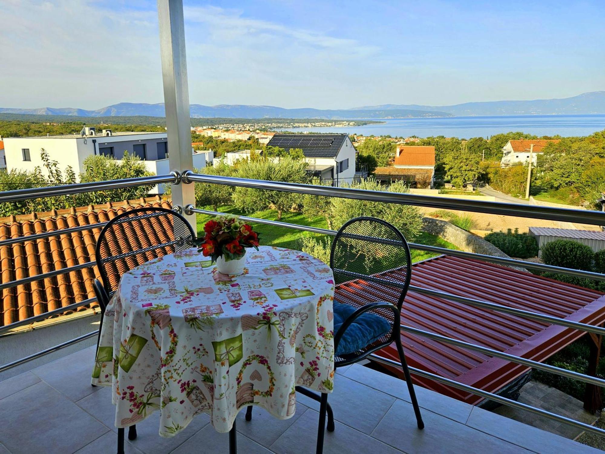 Apartments Kremenici Malinska Pokoj fotografie